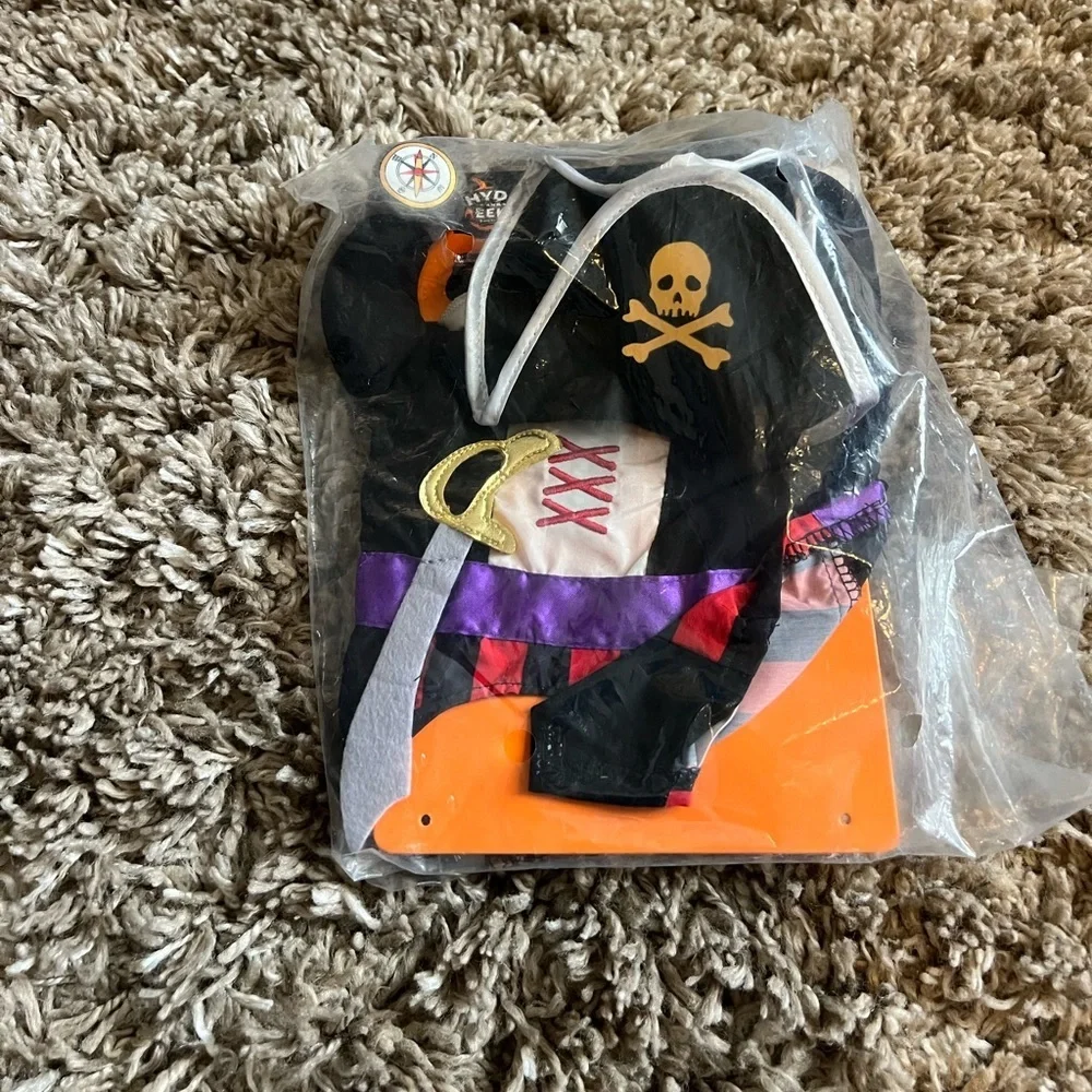 NWT Hyde and Eek Pet Pirate Set‎
